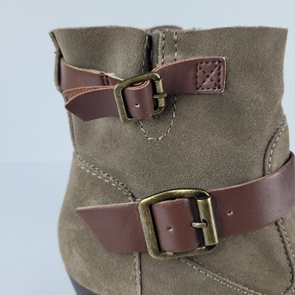 Dolce Vita Taupe Suede Brown Buckle Strap Detail Heeled Ankle Boots 6.5 - Picture 2 of 10